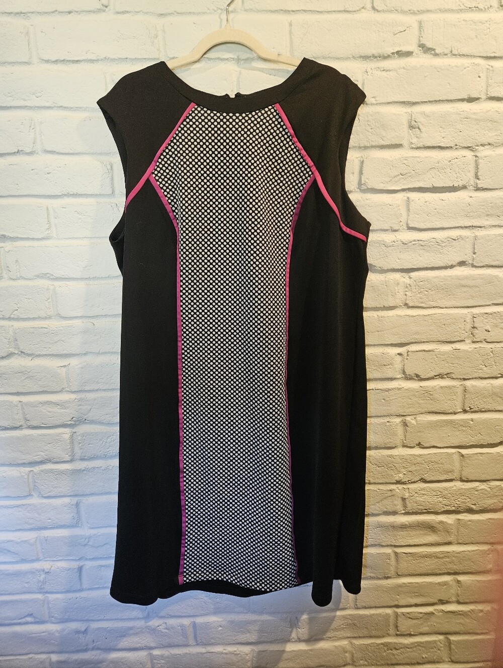 Shelby & Palmer Black & White with Hot Pink Trim Dress. Plus Size 20W / 2X